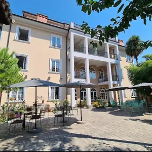 Treva Hotel