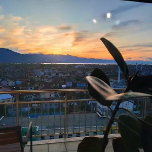 Sunset View Rooftop Apartment